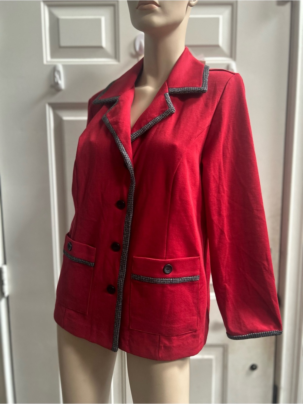 Dealers & Damons Women's Red Tailored Blazer with Contrast Trim Sz MPetite